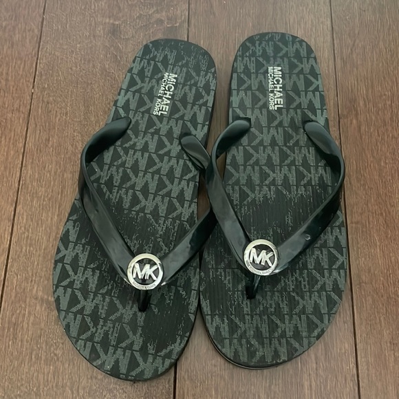 Michael Kors flip flops - Picture 1 of 4